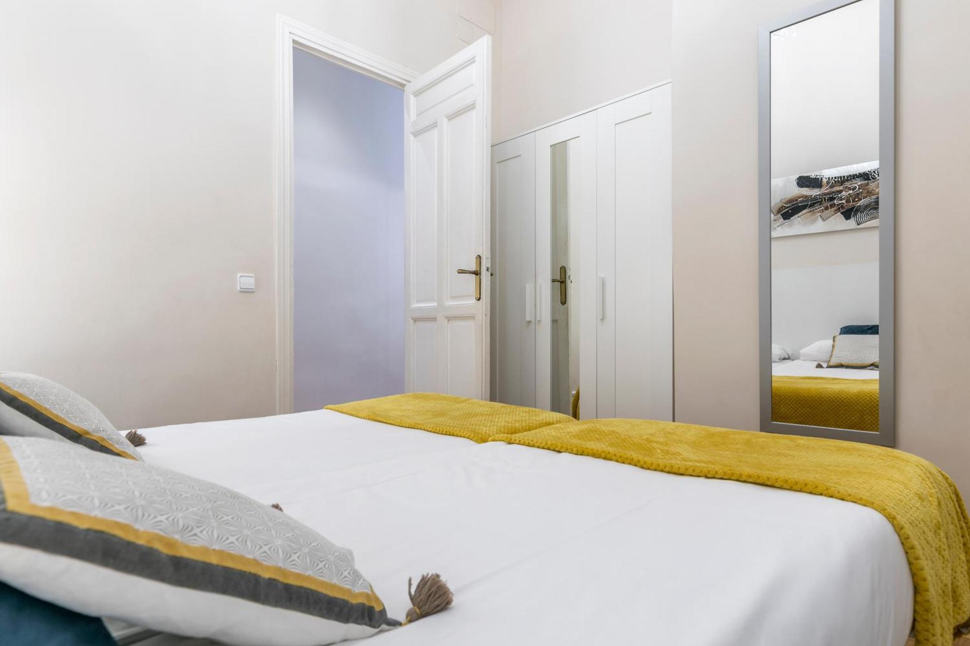 Reina 1 By Forever Apartamento Madrid